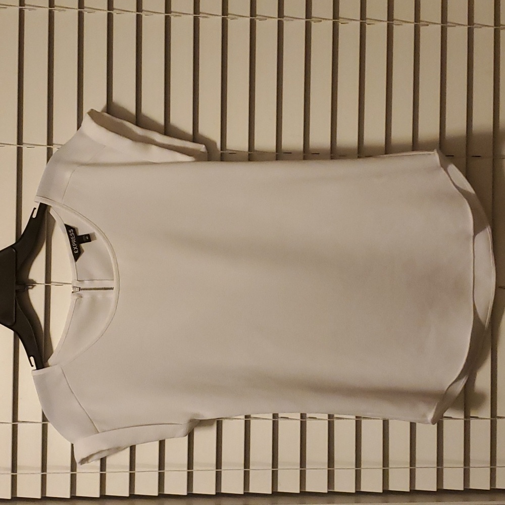 Express Top - Picture 4 of 4